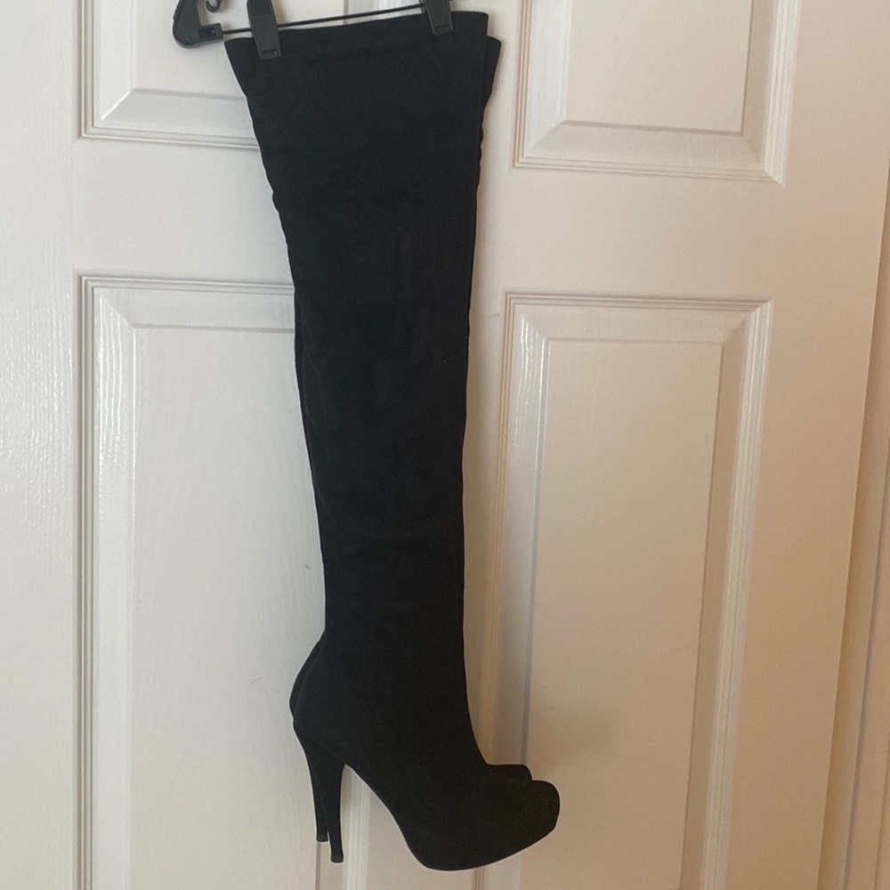 STEVE MADDEN Thigh-High boots